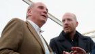 نجم ألمانيا السابق يحذر رئيس البايرن من المناوشات