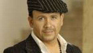 هشام عباس يعود للساحة الفنية بفيلم سينمائي وألبوم غنائي