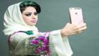 فتاة سعودية تساعد المحتاجين عبر "سناب شات"