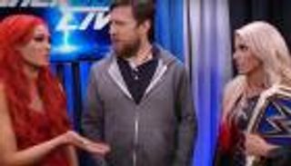 الإعلان عن أول نزال للسيدات داخل قفص حديدي على "سماكدون"