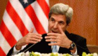 كيري: إيران ترعى الإرهاب والعقوبات باقية