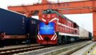 أول قطار بضائع يربط الصين ببريطانيا يصل لندن