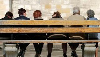 8 سنوات أكبر إذا لم تتحركي