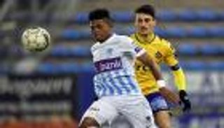 روما يستعد لحرب التعاقد مع مهاجم جينك