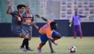 فريق مغمور يقصي الشباب من كأس ملك السعودية