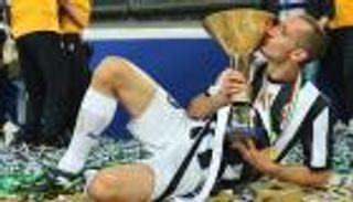 كيلليني يحلم بالفوز "الأسطوري" بلقب الكالتشيو