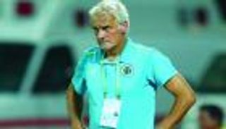 الشباب الإماراتي يقيل مدربه بعد رباعية كلباء