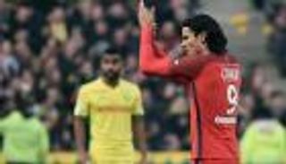 بالفيديو.. كافاني يحقق رقما قياسيا بثنائيته في نانت