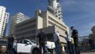 ترامب يبدأ عهده بمناقشة نقل السفارة للقدس