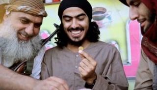 "داعش" يستولي على ذهب نساء الموصل ويجلد المخالفات