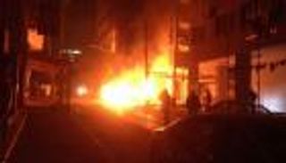 بالفيديو.. انفجار سيارة مفخخة بمحيط سفارتي مصر وإيطاليا في طرابلس