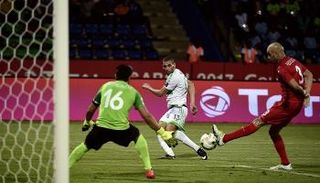 أيمن المثلوثي