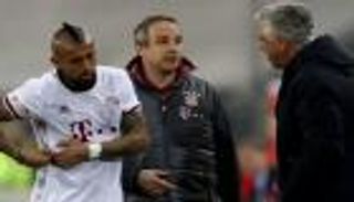 فيدال غير قادر على لعب كرة القدم