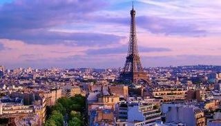 السياحة الفرنسية في خطر بسبب هجمات الإرهاب وبق الفراش