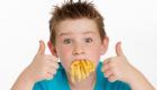 الإفراط في طهي البطاطس والخبز المحمص يسبب السرطان