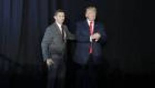 توجس من اتصالات مستشار ترامب للأمن القومي مع روسيا