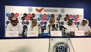 خوري يتوسط الفريق القانوني والطاير