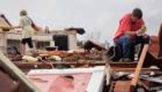 بالصور .. الأعاصير والأمطار تقتل 21 أمريكيا