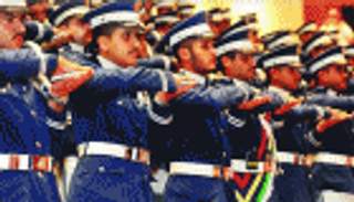 العاهل السعودي يرعى حفل كلية الملك فيصل الجوية