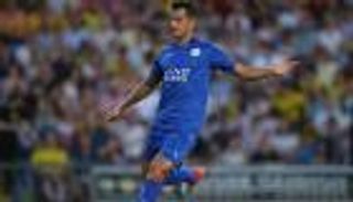 مالاجا يضم مدافع ليستر