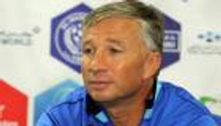 بيتريسكو يغادر مؤتمر النصر بسبب فاندرلي