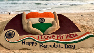 مجسم العلم الهندي على الرمال