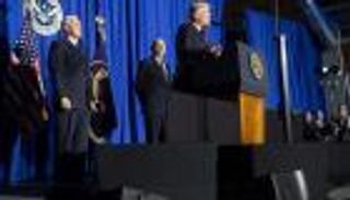 "الجدار الحدودي" ينذر بأزمة سياسية بين أمريكا والمكسيك