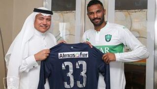 حارس الشباب بقميص الأهلي