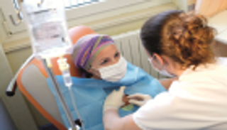 نصف مريضات سرطان الثدي يعانين من آثار جانبية شديدة بسبب العلاج 