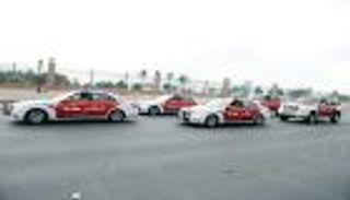 شرطة أبوظبي تبحث تعزيز التعاون مع شركة أوراكل