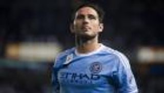 لامبارد يرفض "مصارعة الهبوط" قبل الاعتزال