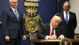 ترامب يعلن إعادة بناء الجيش الأمريكي