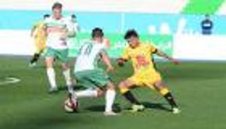 مولودية الجزائر يحتفظ بصدارة الدوري رغم الخسارة