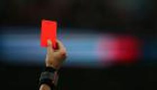 بطاقة حمراء عقوبة حارس تبول خلال مباراة