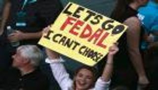 حيرة مشجعة بين نادال وفيدرر تدفعها لتشجيع "فيدال"