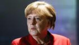 ميركل: قيود ترامب على الهجرة غير مبررة