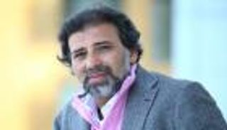 "روشتة" تنهي أزمة المخرج خالد يوسف بمطار القاهرة