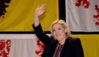 سباق الإليزيه.. استطلاعات الرأي ترجح كفة لوبن في الجولة الأولى