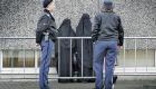 النمسا تتجه لمنع النقاب في الأماكن العامة