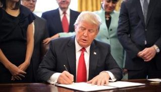 الرئيس الأمريكي دونالد ترامب