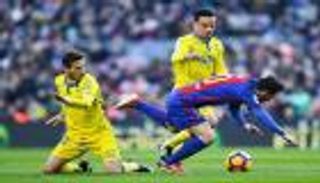 لاس بالماس يستفز برشلونة بعلم إسبانيا 