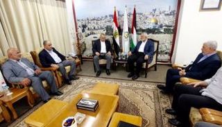 وفد مصري في غزة عشية زيارة الحكومة الفلسطينية للقطاع