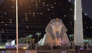 أبو الهول.. حارس المعابد المصرية شاهد على مذبحة لاس فيجاس