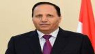 نائب رئيس وزراء اليمن يزور الخطوط الأمامية للجبهة بتعز