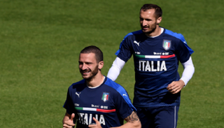 كيلليني متشوق للعب بجوار بونوتشي