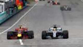 ماليزيا تودع فورمولا 1 بحضور جماهيري كبير 