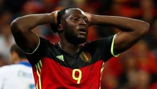 لوكاكو يغادر مران بلجيكا.. ويونايتد يبدي قلقه