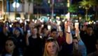 بالصور.. لاس فيجاس تحت وقع صدمة إطلاق النار