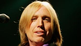 توم بيتي مغني الروك الأمريكي