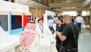 حضور كبير في سوق مشاريع الشباب العربي بدبي